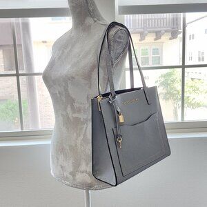 NWT MARC JACOBS The Medium Grind Pocket Tote Bag  (#246)